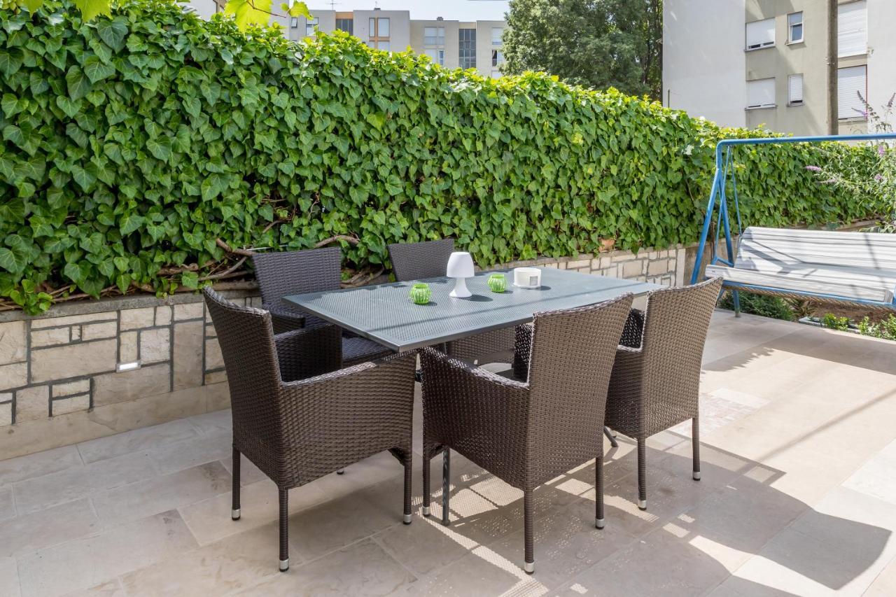 Garden Apartment Dina With Free Parking สปลิท ภายนอก รูปภาพ