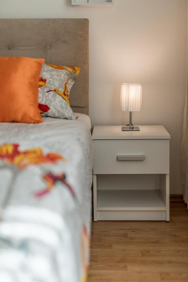 Garden Apartment Dina With Free Parking สปลิท ภายนอก รูปภาพ