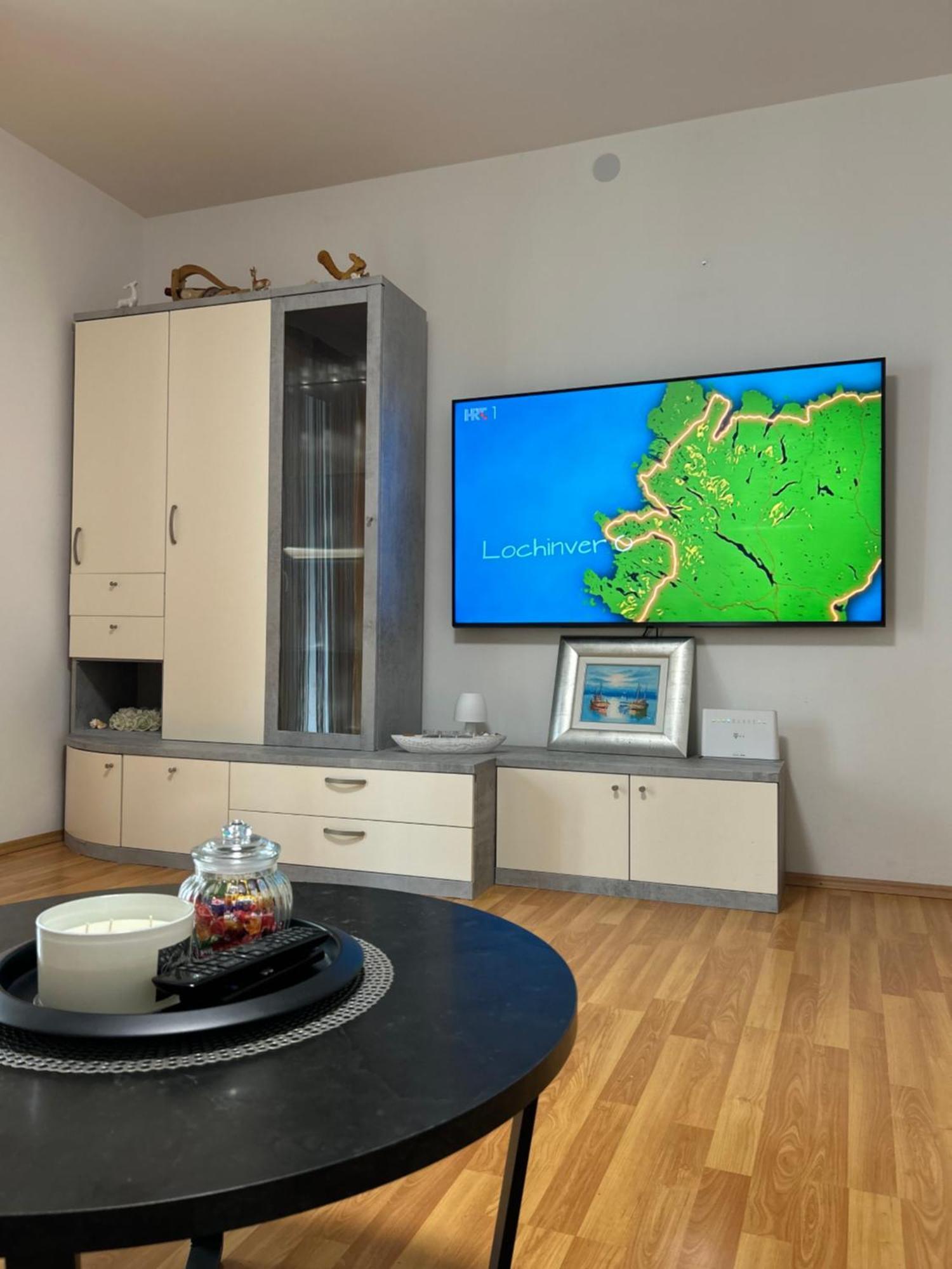 Garden Apartment Dina With Free Parking สปลิท ภายนอก รูปภาพ